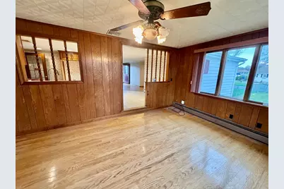 33 Whalon Ave, Swansea, MA 02777 - Photo 12