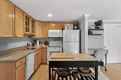 588 Main Street #3D, Stoneham, MA 02180 - Photo 6