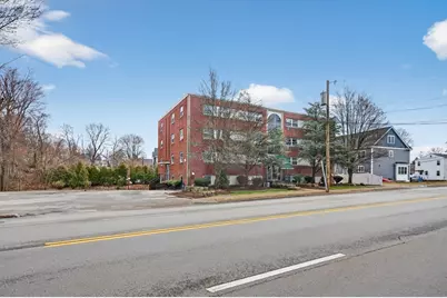 588 Main Street #3D, Stoneham, MA 02180 - Photo 2