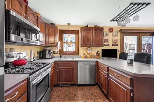 711 Wellman Ave, Chelmsford, MA 01863 - Photo 10