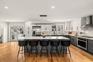 35 Neillian Way, Bedford, MA 01730 - Photo 2