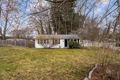 11 Carol Ave, Pembroke, MA 02359 - Photo 2