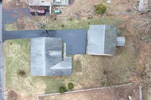 97 Marion Dr, Northbridge, MA 01588 - Photo 4