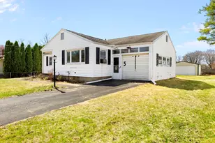 5 Helm St, South Hadley, MA 01075 - Photo 4
