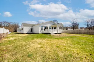 5 Helm St, South Hadley, MA 01075 - Photo 26