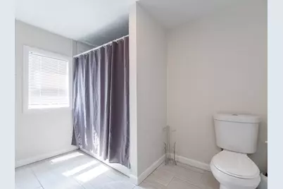 241-243 E St, Boston, MA 02127 - Photo 16