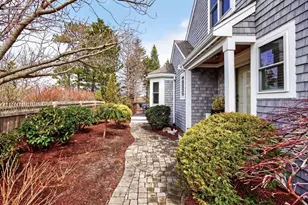 19 Martin Cir, Plymouth, MA 02360 - Photo 2