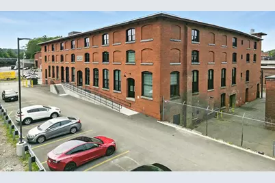 55 Sterling St #305, Clinton, MA 01510 - Photo 2