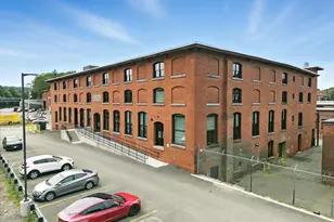 55 Sterling St, Clinton, MA 01510 - Photo 2