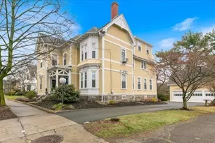 171 Lowell St, Peabody, MA 01960 - Photo 2