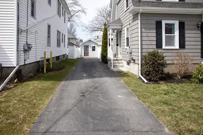 32 Oakland St, Fall River, MA 02720 - Photo 4