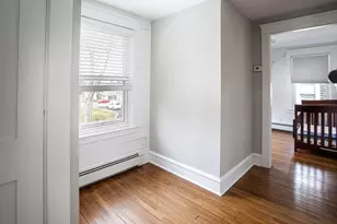 32 Oakland St, Fall River, MA 02720 - Photo 10