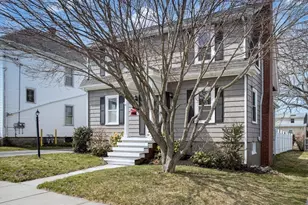 32 Oakland St, Fall River, MA 02720 - Photo 2