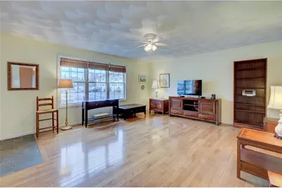 25 Hyde Ave #25, Pawtucket, RI 02861 - Photo 6