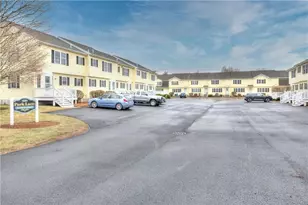 25 Hyde Ave, Pawtucket, RI 02861 - Photo 28