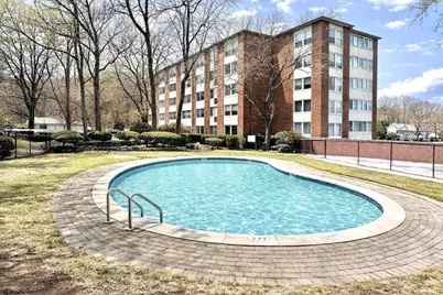 22 Chestnut Place #210, Brookline, MA 02445 - Photo 16