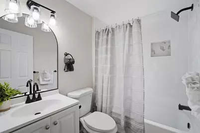 78 W Bay Path Terrace, Springfield, MA 01109 - Photo 24