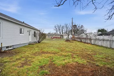 78 W Bay Path Terrace, Springfield, MA 01109 - Photo 32