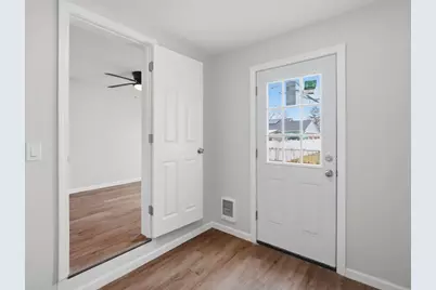 78 W Bay Path Terrace, Springfield, MA 01109 - Photo 22