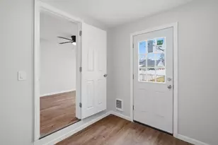 78 W Bay Path Terrace, Springfield, MA 01109 - Photo 22