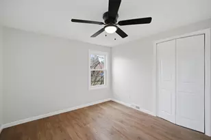 78 W Bay Path Terrace, Springfield, MA 01109 - Photo 18