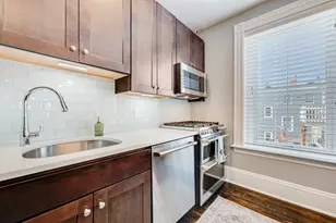 551 E 6th St, Boston, MA 02127 - Photo 12