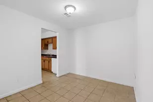 26 Beacon St, Burlington, MA 01803 - Photo 4