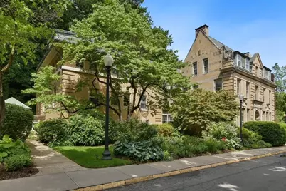 75 Glen Rd #B5, Brookline, MA 02445 - Photo 10