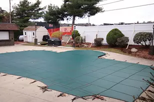 9 Thomas St, Saugus, MA 01906 - Photo 32