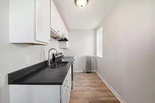 41 Richardson Ave, Wakefield, MA 01880 - Photo 4