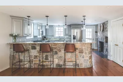 176 Hale St, Beverly, MA 01915 - Photo 6