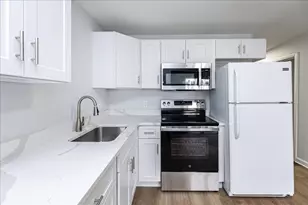 38 Warren, Revere, MA 02151 - Photo 12