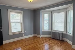 35 Upham St, Salem, MA 01970 - Photo 6