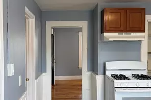 35 Upham St, Salem, MA 01970 - Photo 10