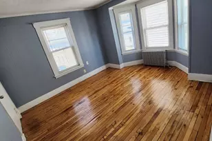 35 Upham St, Salem, MA 01970 - Photo 2