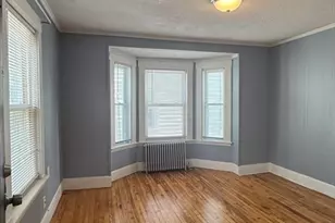 35 Upham St, Salem, MA 01970 - Photo 4