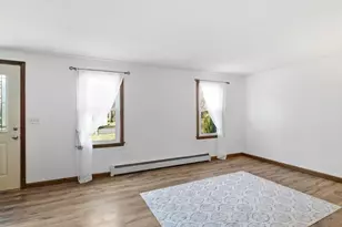 390 Barry St, Agawam, MA 01030 - Photo 10