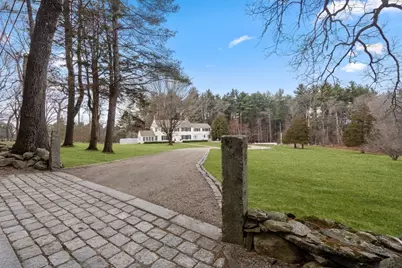 85 Strawberry Hill St, Dover, MA 02030 - Photo 4