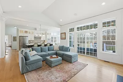 105 Palmer River Rd, Swansea, MA 02777 - Photo 6