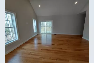 211 Crownshield #B, Uxbridge, MA 01569 - Photo 8