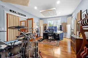 33 Glebe St, Taunton, MA 02780 - Photo 12