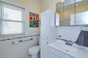 48 Wordsworth St, Boston, MA 02128 - Photo 10