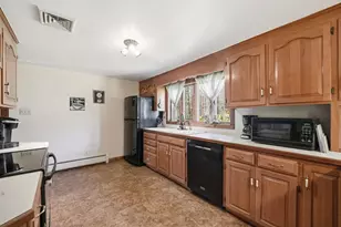 12 Ranch Ave, Easthampton, MA 01027 - Photo 14