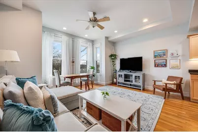 39 Chestnut St #2C, Stoneham, MA 02180 - Photo 2