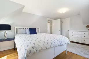 8 Florence St, Milford, MA 01757 - Photo 16