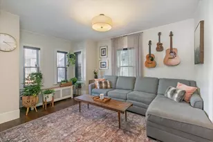 725 School St, Lowell, MA 01851 - Photo 10