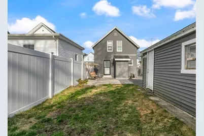 725 School St, Lowell, MA 01851 - Photo 32