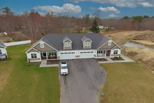 35 Metacomet, West Bridgewater, MA 02379 - Photo 4