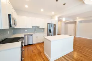 142 Coolidge St, Brookline, MA 02446 - Photo 10