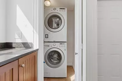 151 L St #1, Boston, MA 02127 - Photo 18